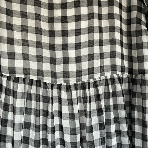VICI Winifred Pocketed Puff Sleeve Gingham Midi Dress - Medium - Picture 4 of 10